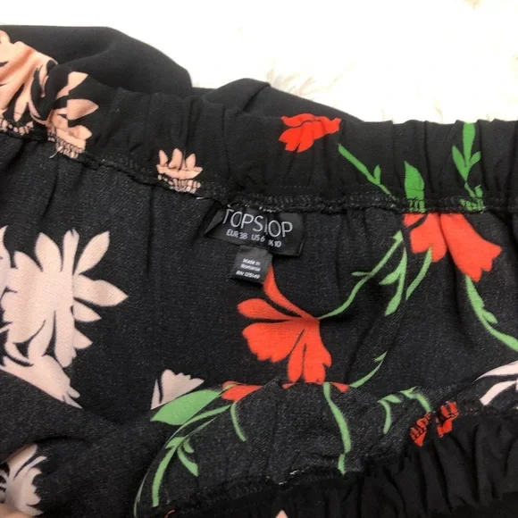 NWOT topshop off shoulder black floral top blouse - Picture 2 of 3